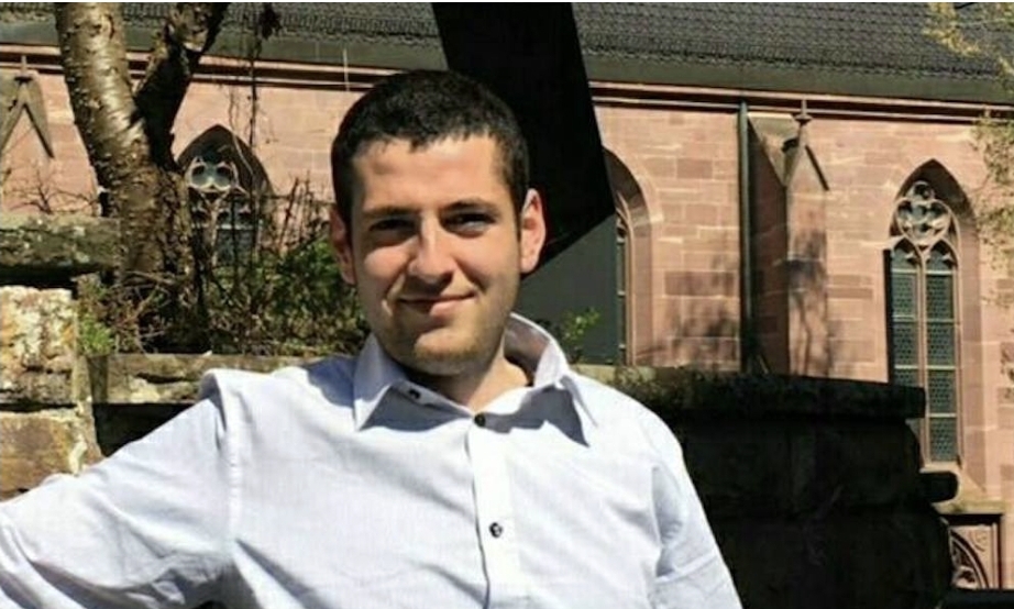 Mülteci Olarak Geldiği Almanya’da Belediye Başkanı Oldu.