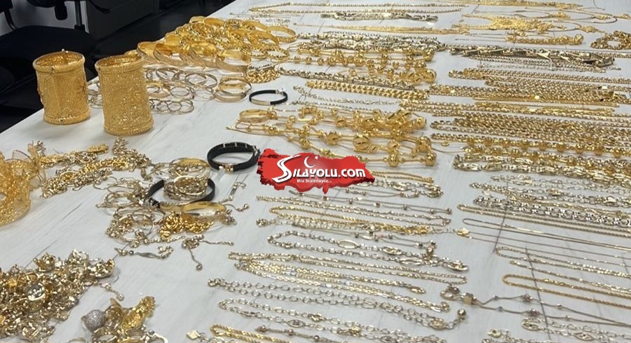 Türkiye’den Gelen Araçta 45.000 € Değerinde Mücevher  Yakalandı.