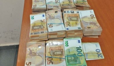 Türkiye’ye Giden Araçta 102 Bin Avro Yakalandı.