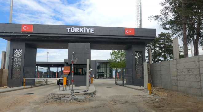 Kapıkule’de Önlemler Artırılıyor. PTT ve Ziraat Bankası Gişeleri Kuruluyor.