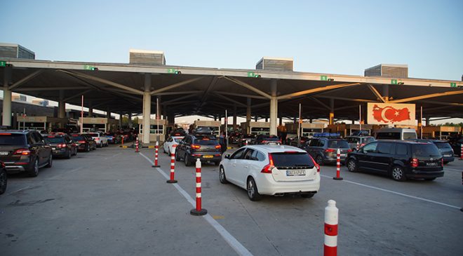 Kapıkule’de Sezonun En Yoğun Günü Yaşandı
