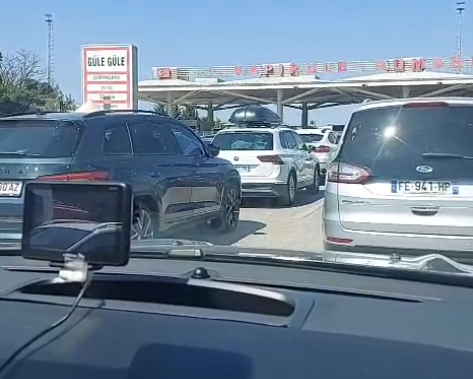 Avrupalı Türkler Yaz Tatilinde Dönüş Yolunda: Uçak Biletleri Pahalı, Gümrükler Çile Dolu