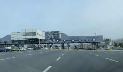 Türkiye’den Dönen Gurbetçi Ailenin Aracında 12 Bin 600 Avroluk Altın Takı Tespit Edildi.