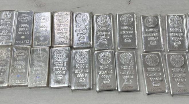 Türkiye’den Gelen Araçta  20 Kilo Gümüş Külçe Ele Geçirildi.