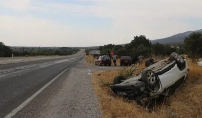 Denizli’de Köpeğe Çarpmamak İsteyen Gurbetçi Çift Kaza Yaptı.