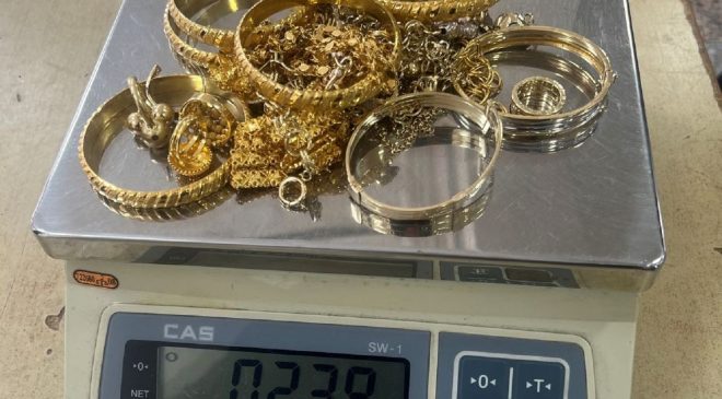 Sırbistan’da Bir Araçta Tespit Edilen 12 Bin Avroluk Altın Takıya El Konuldu.