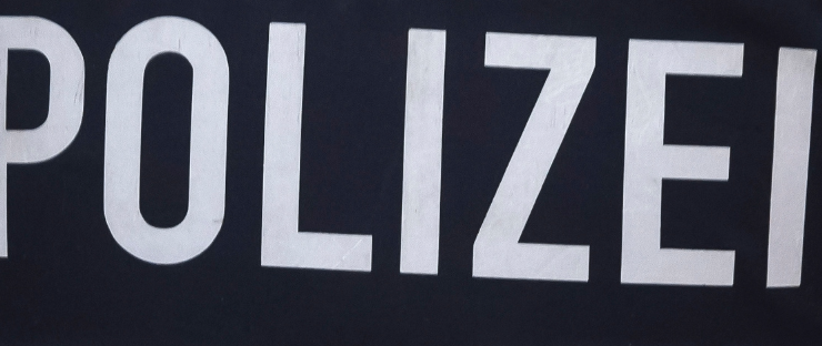 Bochum’da Şok Olay: Polis İşitme Engelli 12 Yaşındaki Kızı Vurdu