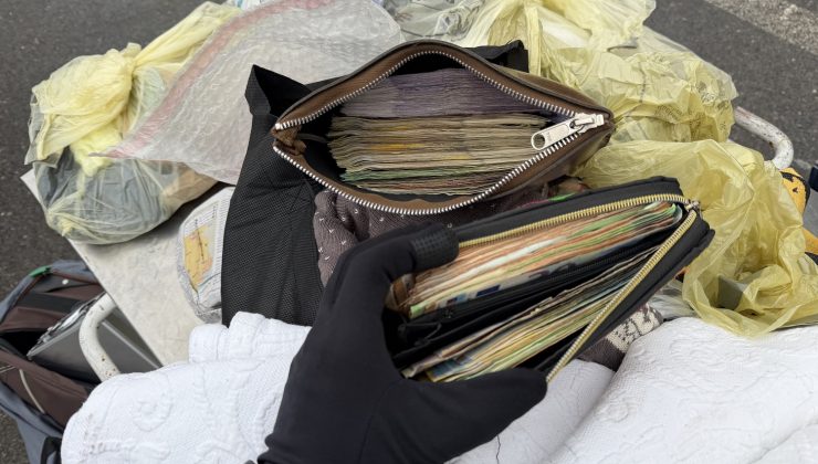 Sırbistan Sınır Kapısında Bir Araçra 106 Bin Avro Değerinde Altın Takı ve Nakit Para Ele Geçirildi.