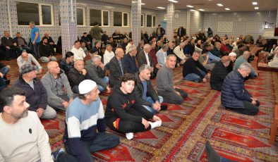 Havanın Soğuk Olmasına Rağmen Regaip Kandilinde Camiler Doldu