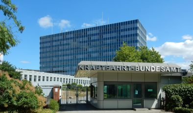 ALMANYA’DA DİJİTAL EHLİYET DEVRİMİ: YIL SONUNA KADAR CEPTE!