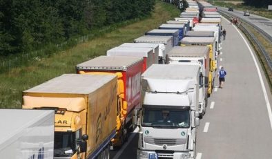 AB Sınırlarında Lojistik Krizi: AB, Sırbistan Ulaştırma Topluluğu’nun önerilerini reddetti – Yeni protestolar geliyor