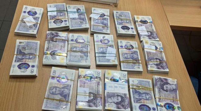 Kapitan Andreevo’da Gizli Bölmelerden Deste Deste Pound ve Euro Çıktı!