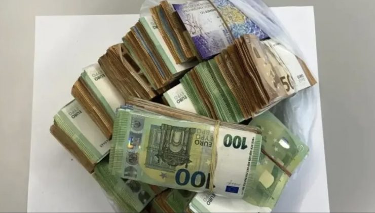Alman Polisi Bir Yolcunun Bavulunda 150 Bin Avro Nakit Para Ele Geçirdi.