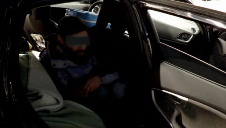 Sahte Pasaport ve Gizlenen Yolcu Sınır Polisi Kontrolüne Takıldı.