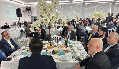 IGMG KÖLN BÖLGESİ İFTARINA BELEDİYE BAŞKANI VE SİYASİLER KATILDI