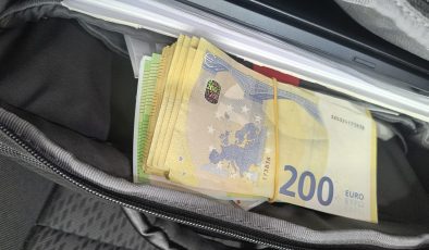 Sırbistan’da Bir Yolcunun Beyan Etmediği 53 Bin Avroya El Konuldu.