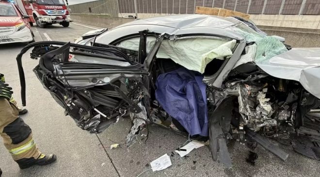 Gurbetçileri Yasa Boğan Kaza: 17 Yaşındaki Türk Genç Kızı Hayatını Kaybetti.