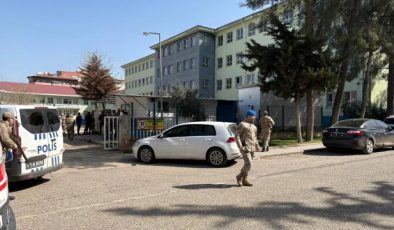 Şanlıurfa’da Okula Silahlı Saldırı: 1 Ölü, 16 Yaralı.