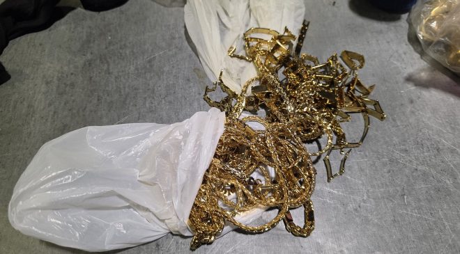 Sırbistan Sınır Kapısında, Bir Araçta 150 Bin Avro Değerinde Altın Takı Ele Geçirildi.