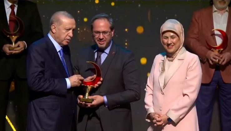 AVRUPA’LI HASENE İLE WEFA’YA KIZILAY ÖDÜLÜ