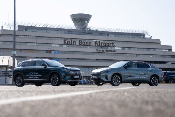TOGG, Köln Bonn Havalimanı’nda ziyaretçilerle ve yolcular ile buluşuyor