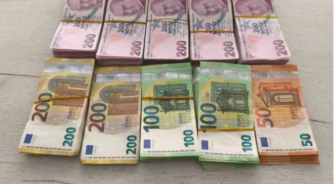 Türkiye’den Gelen Türk Turistin 42 Bin Avrosuna El Konuldu.