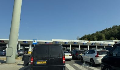 TÜRK EHLİYETİYLE BULGARİSTAN’DA KÜÇÜK HATA, ARACINA 6 AY EL KONULMASINA YOL AÇTI