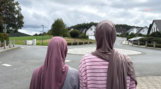 Almanya’da Genç Türk Kızına ve Yanındaki Çocuğa Sözlü Olarak Cinsel ve Irkçı Saldırı…