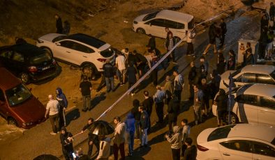 Ankara’yı sağanak vurdu: Yollar göle döndü, araçlar mahsur kaldı