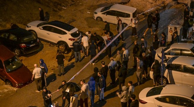 Ankara’yı sağanak vurdu: Yollar göle döndü, araçlar mahsur kaldı