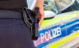 Heilbronn Polis Merkezi Memurunun Trafik Kontrolleri Sırasında Yaklaşık 250.000 Euro Zimmetine Geçirdiği İddia Ediliyor.