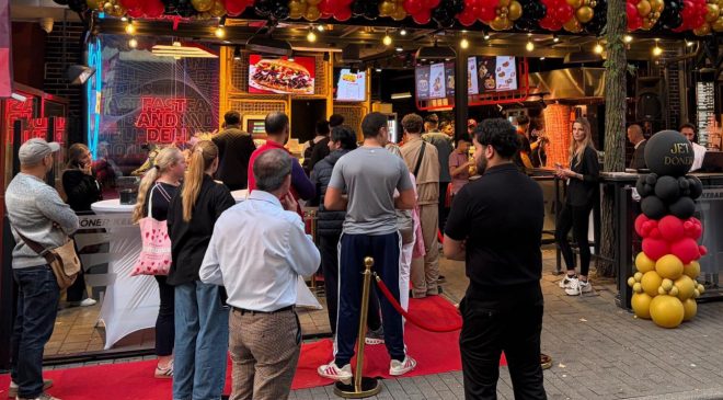 Almanya’da 50 Centten Satılan Yarım Ton Döner Saatler İçerisinde Tükendi