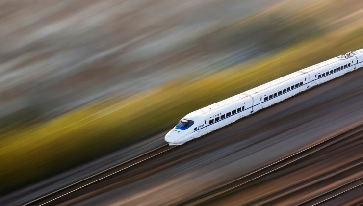 ALMANYA’DA TREN SEYAHATİNDE YENİ DÖNEM: AVRUPA HİZMETLERİ ARTIRILIYOR, BİLET FİYATLARI SABİT KALIYOR