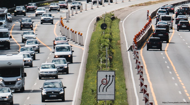 Almanya’da Hafta Sonu Trafik Çilesi : A3, A7 ve A8’de Uzun Kuyruklar Bekleniyor!